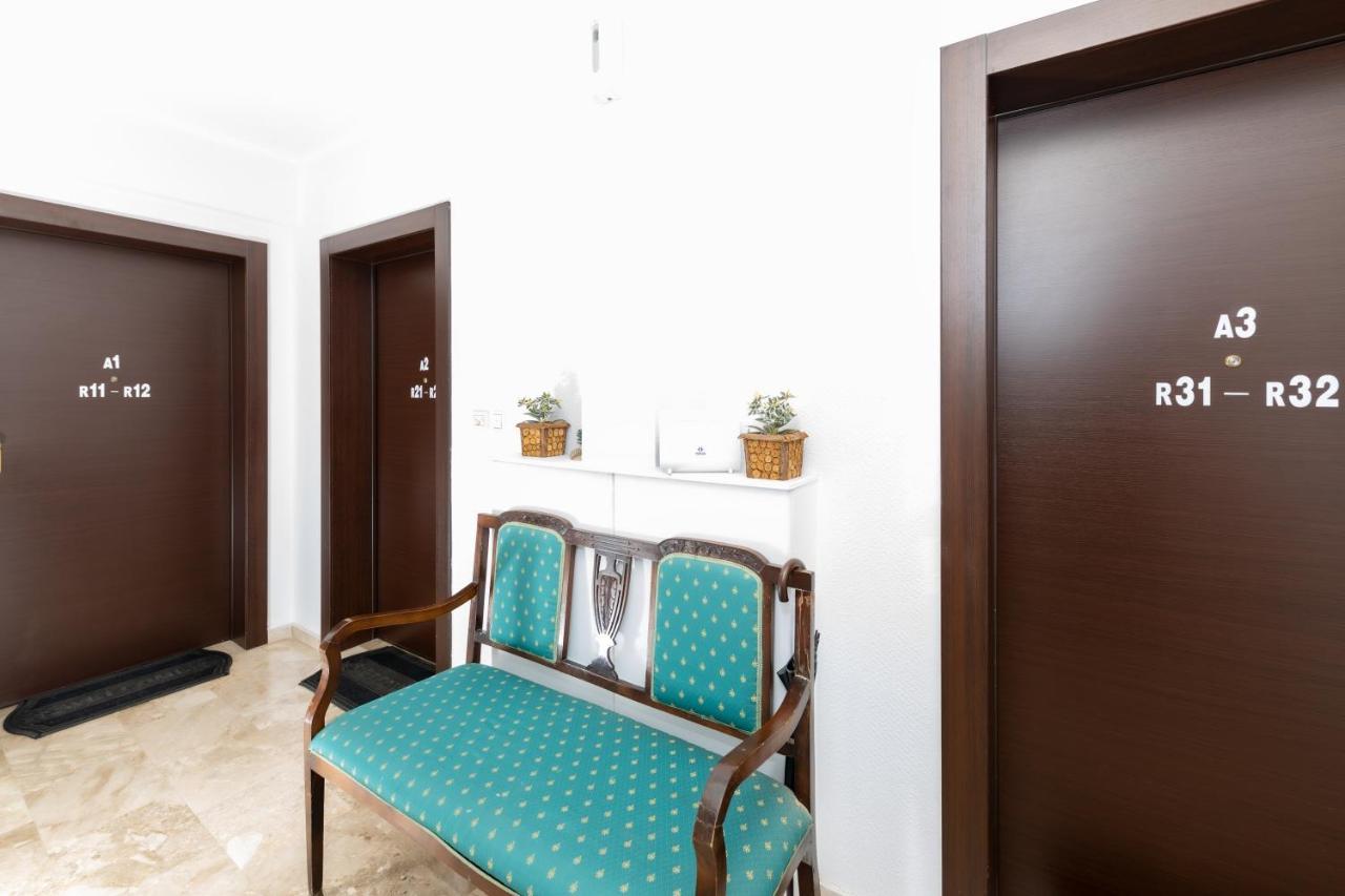 A&J Apartments Or Rooms Athens Airport Markopoulo Mesogaias Экстерьер фото