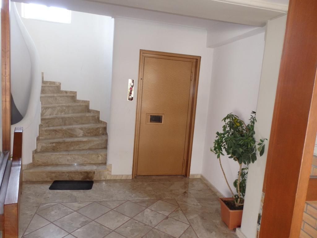 A&J Apartments Or Rooms Athens Airport Markopoulo Mesogaias Экстерьер фото